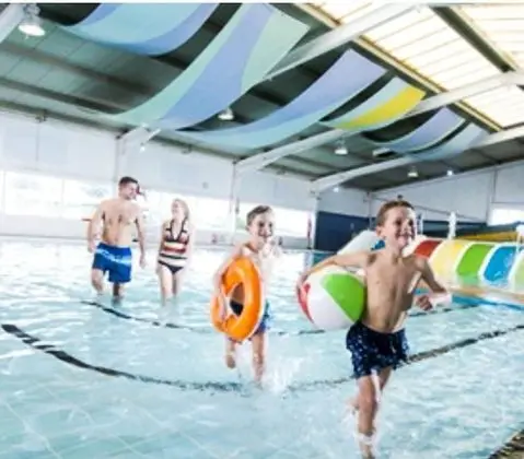 Charming Lodge Located on Cayton Bay Holiday Park - Havuz