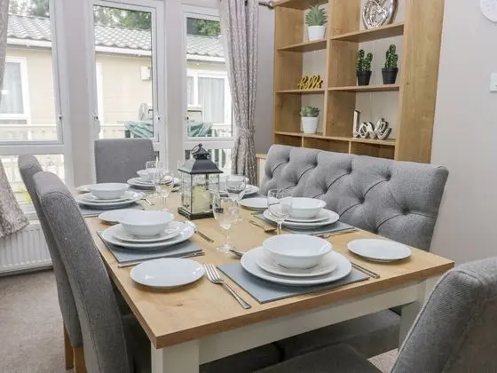 Charming Lodge Located on Cayton Bay Holiday Park - Mutfak