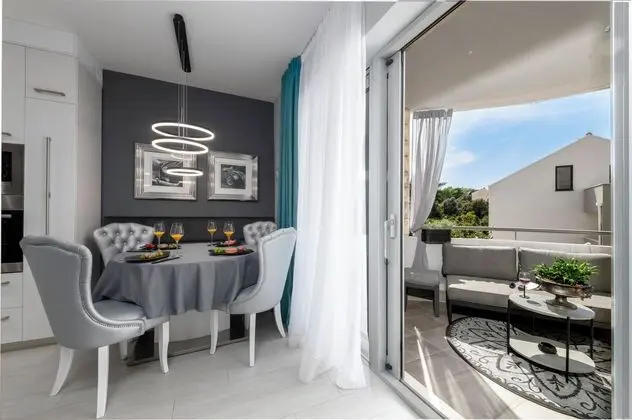 Charming and Luxurious Apartment Jenny in Cavtat - Yerinde Yemek