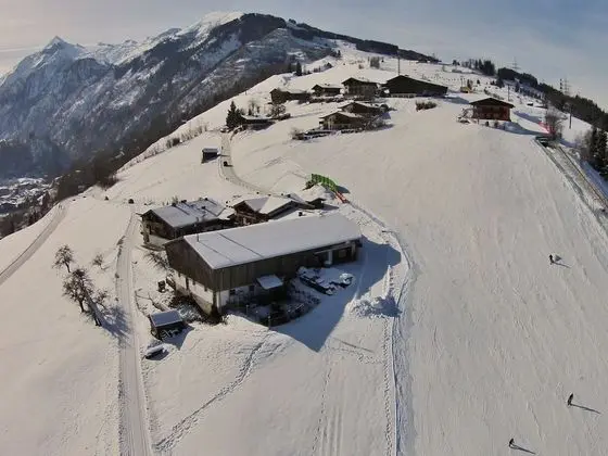Charming Mansion in Kaprun With Garden - Dış Mekan