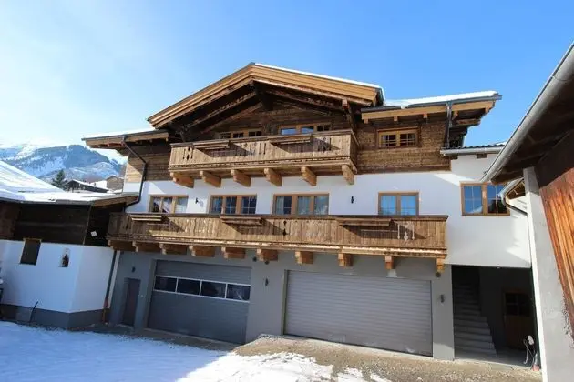 Charming Mansion in Kaprun With Garden - Dış Mekan