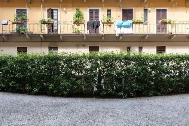Charming Milanese Apartments - Dış Mekan