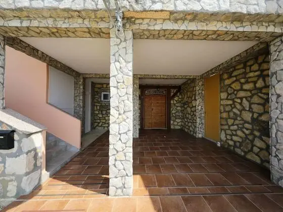 Charming Villa in Poličnik with Swimming Pool - Dış Mekan