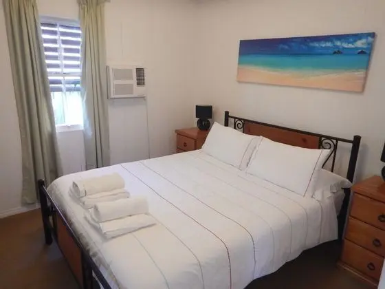 Charming, Private 3-Bedroom Cottage By The Bay - Oda