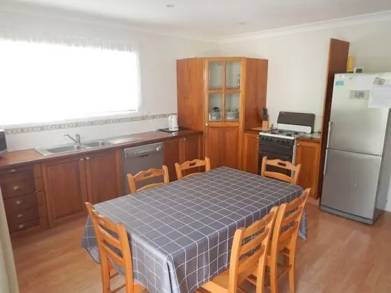 Charming, Private 3-Bedroom Cottage By The Bay - Yerinde Yemek