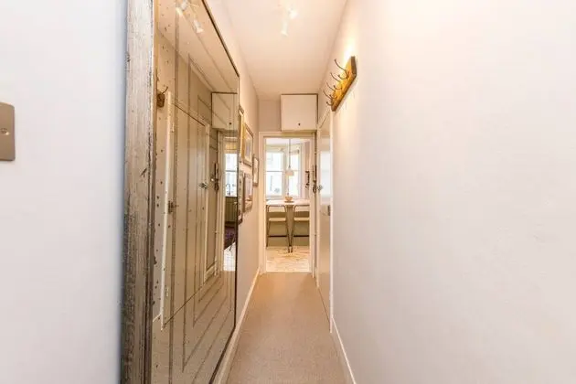 Charming, Recently Renovated 2-bed in Fulham - İç Mekan