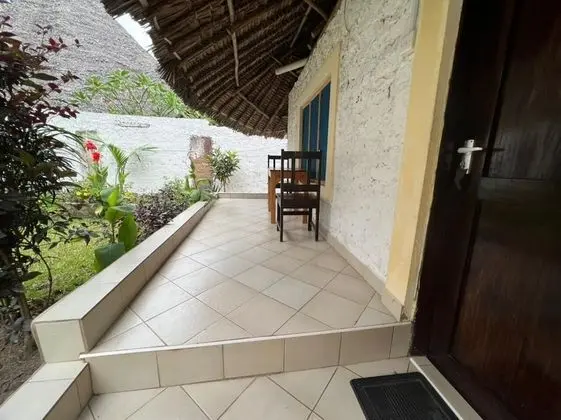 Charming and Remarkable15-bed Villa in Diani Beach - Dış Mekan