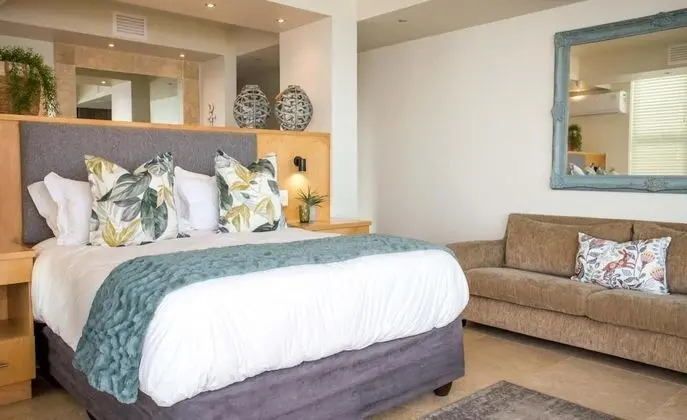 Charming Room in a Seafront Villa With its own Kitchen and Lounge - Oda