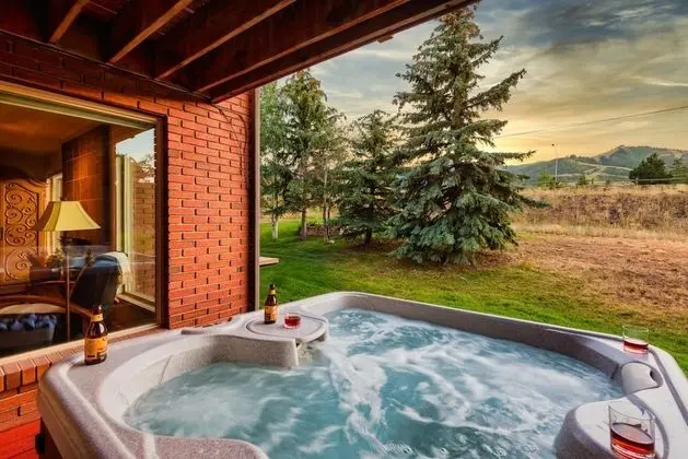 Charming Rustic Mountain Escape w Hot Tub Table Tennis by Avantstay