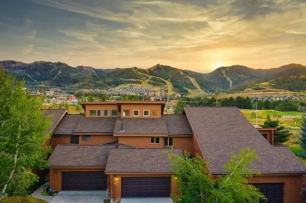 Charming Rustic Mountain Escape w Hot Tub Table Tennis by Avantstay