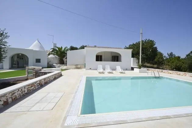Charming Villas - Villa d'Itria with Trullo by Wonderful Italy