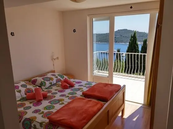 Charming Studio Apartment With Beautiful Panoramic sea View