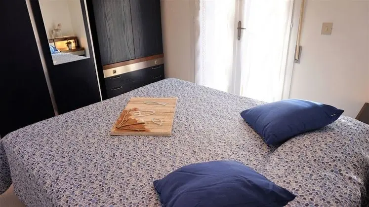 Charming Three-room Apartment With Terrace With Deckchairs and Side sea View - Oda