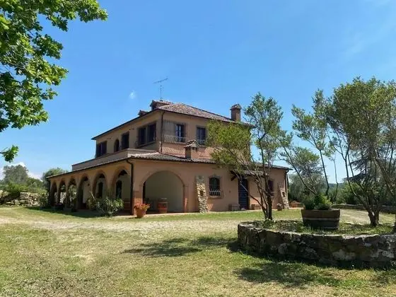 Charming and Typicly Tuscan Country House With Swimming Pool