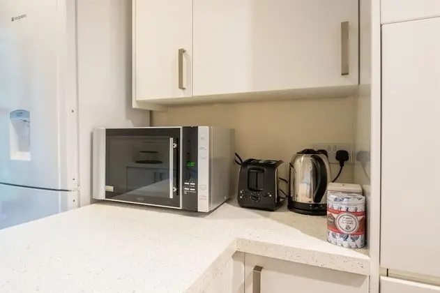 Charming Wimbledon Park Home close to Putney Heath - Mutfak