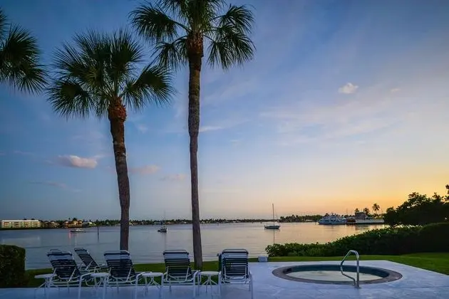 Charter Club Resort on Naples Bay