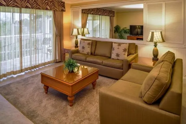 Charter Club Resort on Naples Bay