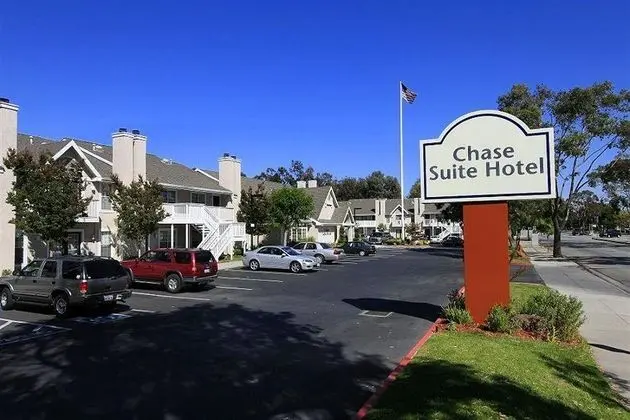 Chase Suite Newark