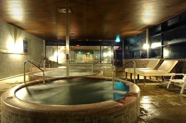 Chat Hot Spring Resort - Spa