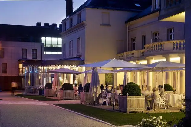 Château Belmont Tours by The Crest Collection