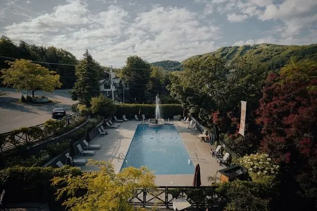 Chateau Bromont - Resort Hotels - Havuz