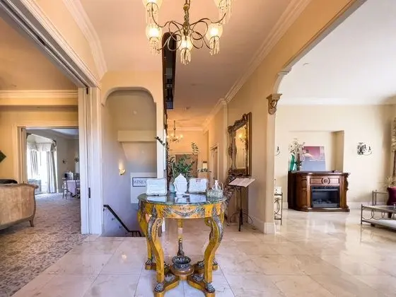 Chateau Coralini - Lobi