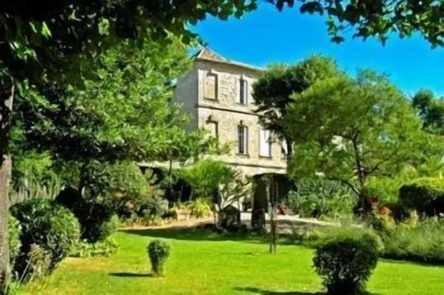 Château d'Arpaillargues - Dış Mekan