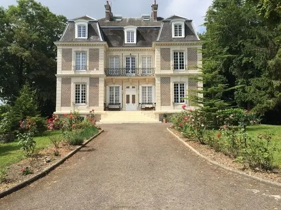 Château d'Avesnes Le Castelet