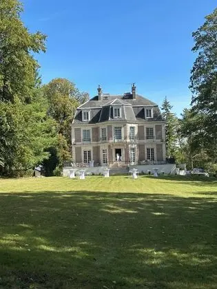 Château d'Avesnes Le Castelet - Dış Mekan
