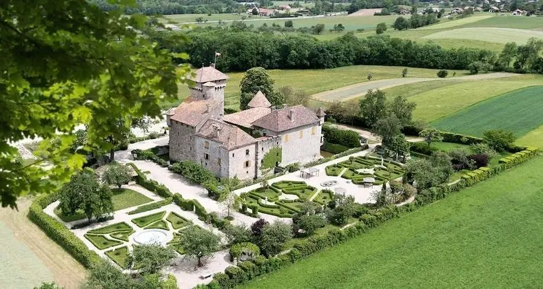 Château D'avully - 1