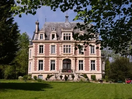 Chateau de Hieville - Dış Mekan