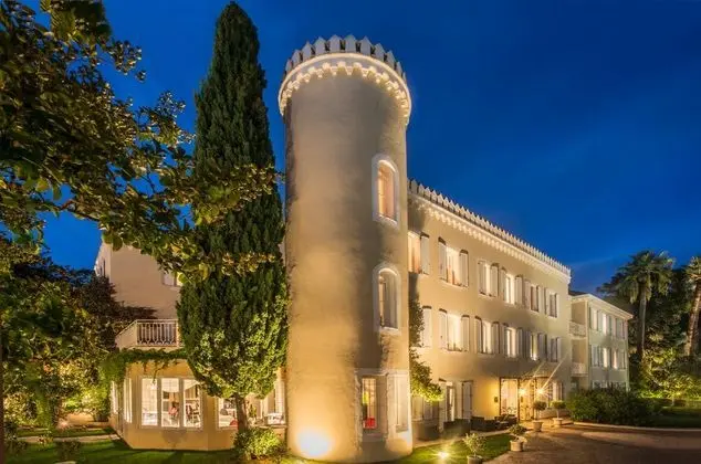 Hotel Chateau De La Tour
