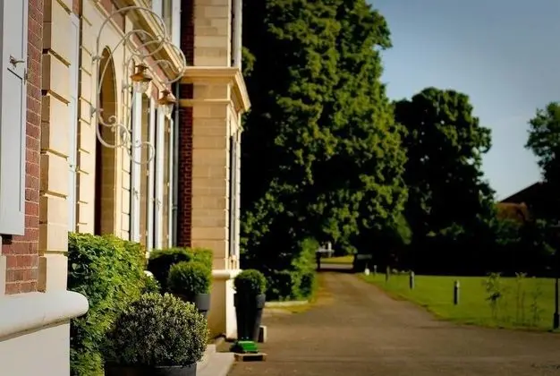 Chateau De Lhermitage