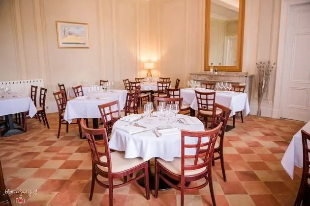 Château de l'Hers - Yerinde Yemek