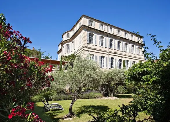 Chateau de Mazan BW Premier Collection