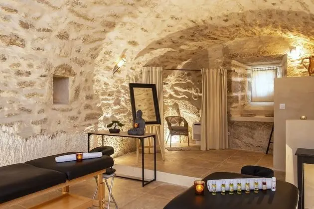 Chateau De Rochegude - Spa