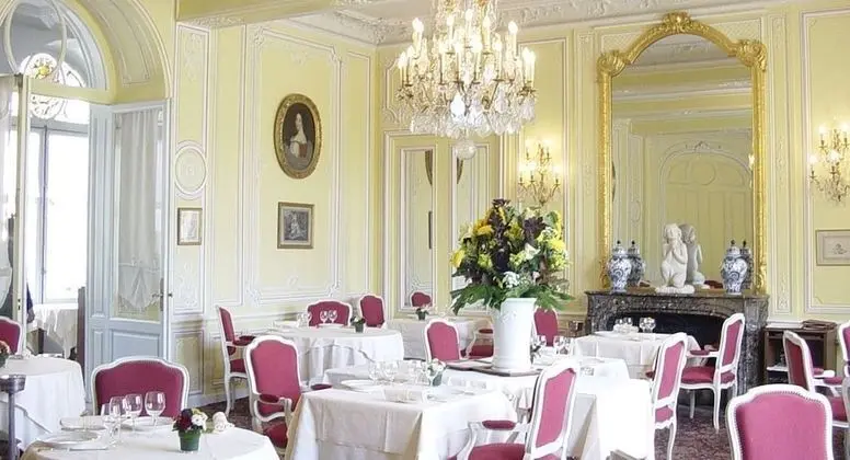 Chateau d'Esclimont - Yerinde Yemek