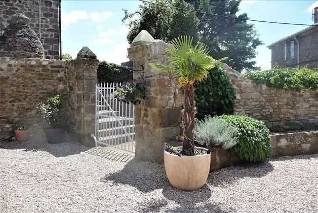 Chateau d'Olmet Guesthouse - Dış Mekan