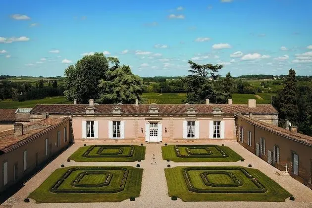 Château Fombrauge - Bernard Magrez Luxury Wine Experience - 1