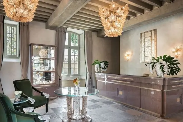 Château Lafaurie-Peyraguey Hôtel & Restaurant LALIQUE - Lobi