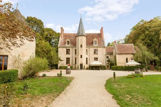 Château le Sallay, The Originals Relais