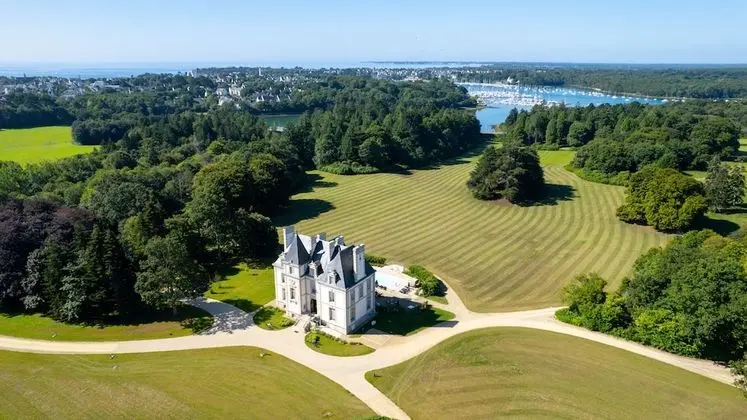 Chateau Les Garennes - 1