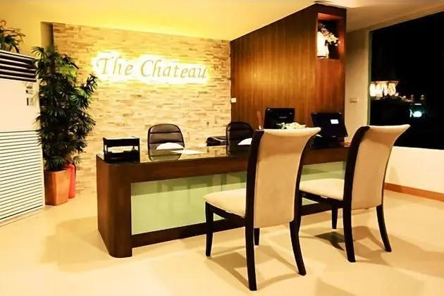 The Chateau Luxury Serviced Apartment - Lobi