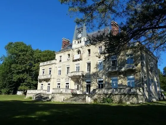 Château Nevers - Dış Mekan