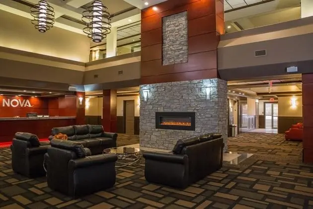 Chateau Nova Peace River - Lobi