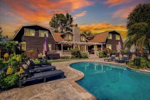 Chateau Syrah by Avantstay Picturesque Estate w/ Pool, Hot Tub, Pool Table & Table Tennis - Dış Mekan