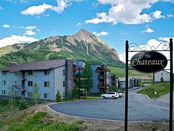 Chateaux Condominiums by Crested Butte Lodging