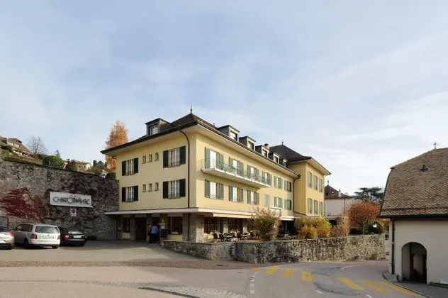 Châtonneyre Hôtel et Restaurant - 1