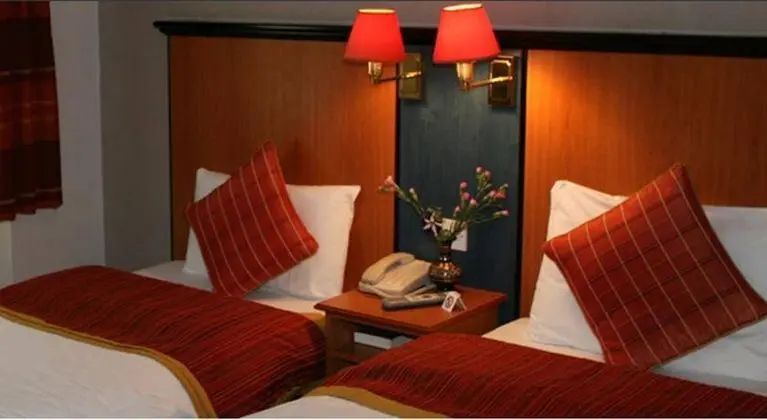 Chatsworth Hotel