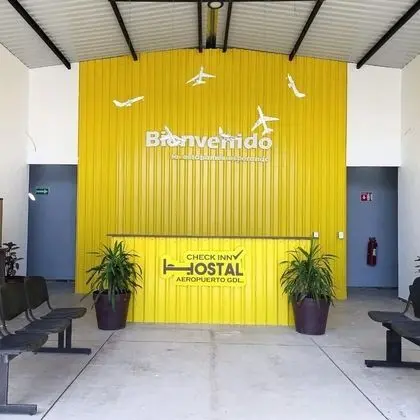 CHECK INN HOSTAL AEROPUERTO GDL